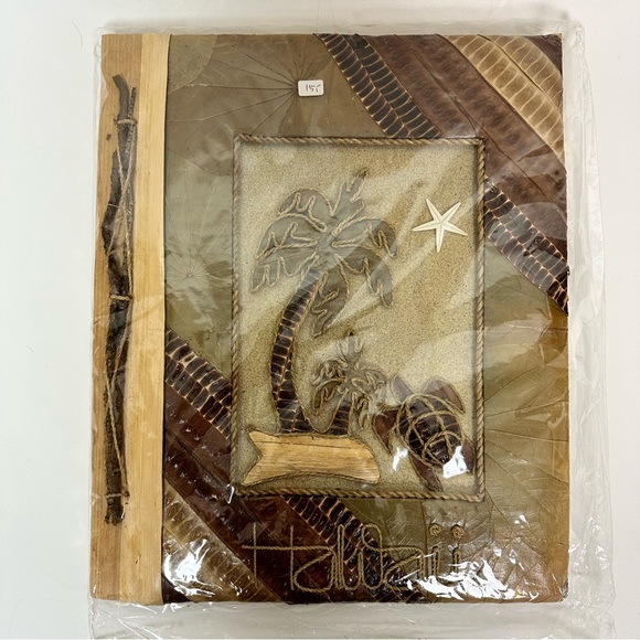 Hawaiian Souvenir Photo Album - Picture 2 of 9